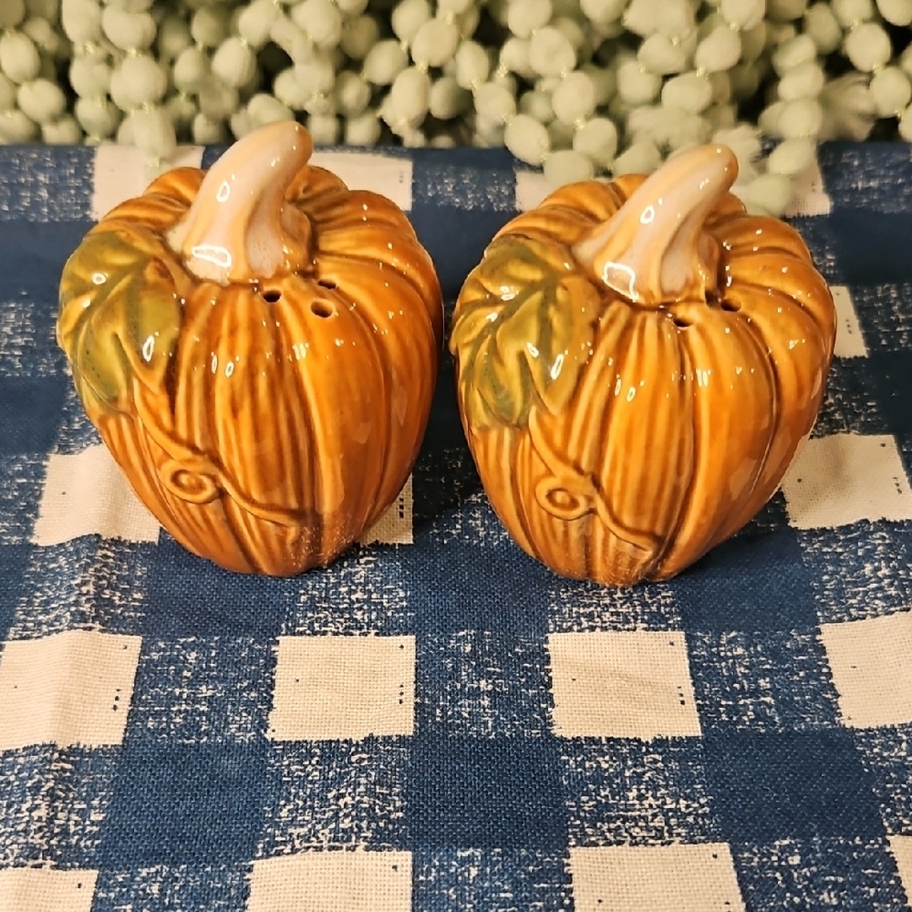 Ceramic Pumpkin Salt and Pepper Shakers - Orange and Green
